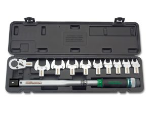 Ключ динамометрич. 40-210 Н/м 1/2″ + рожковые насадки 13-30мм TOPTUL