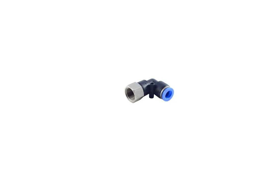 Фитинг угловой для пластиковых трубок 12мм с внутренней резьбой 1/2»