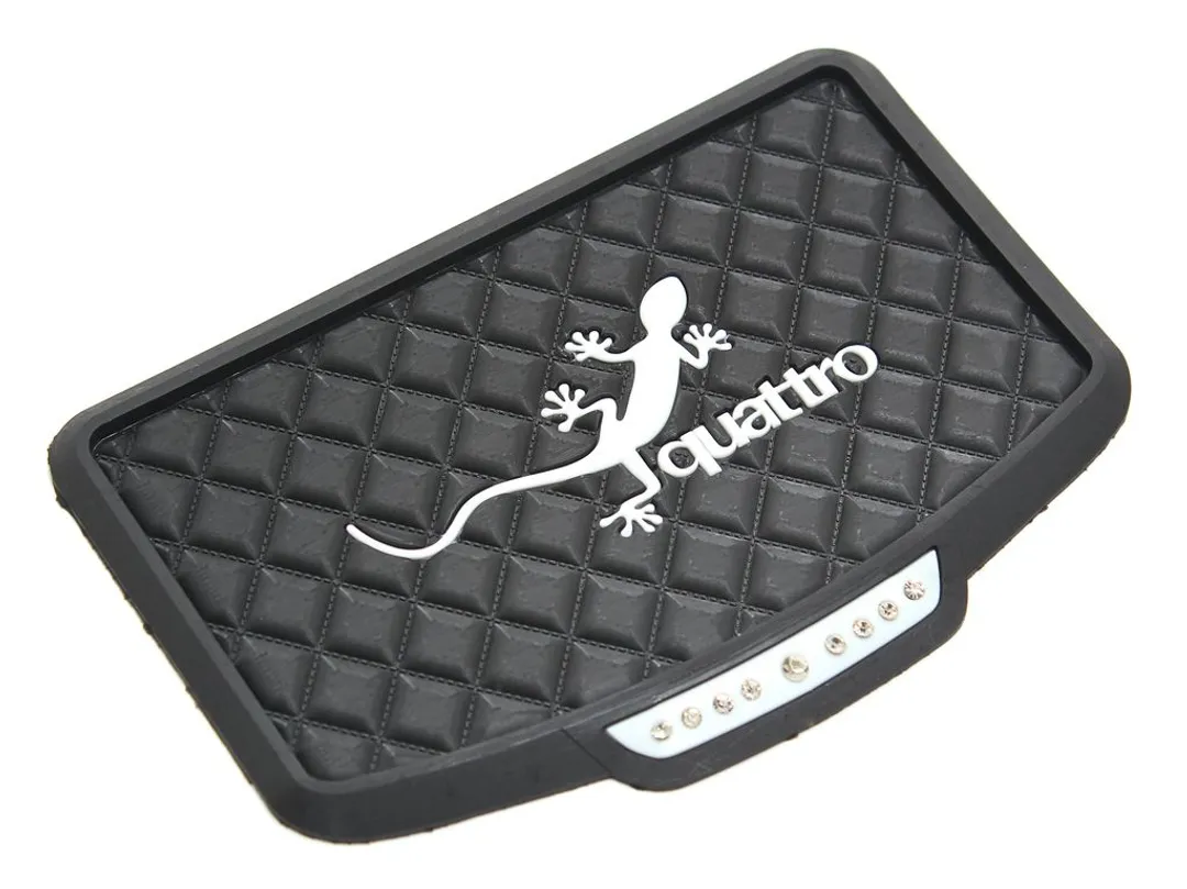 Коврик на панель SM-14 Quattro 18*12,5cm