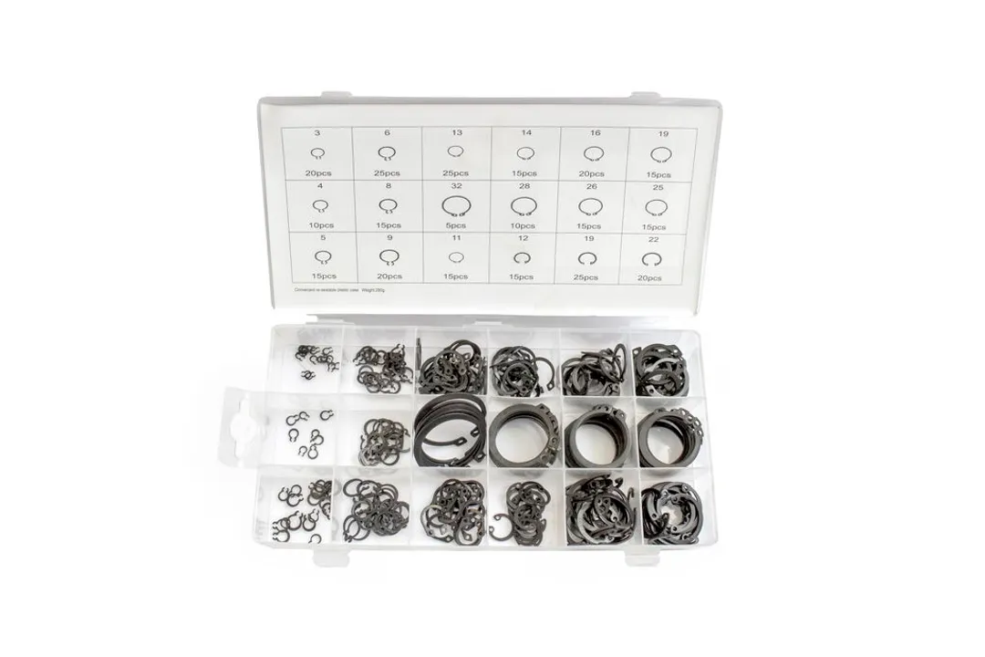 Стопорные кольца внутренние и внешние, 300пр.