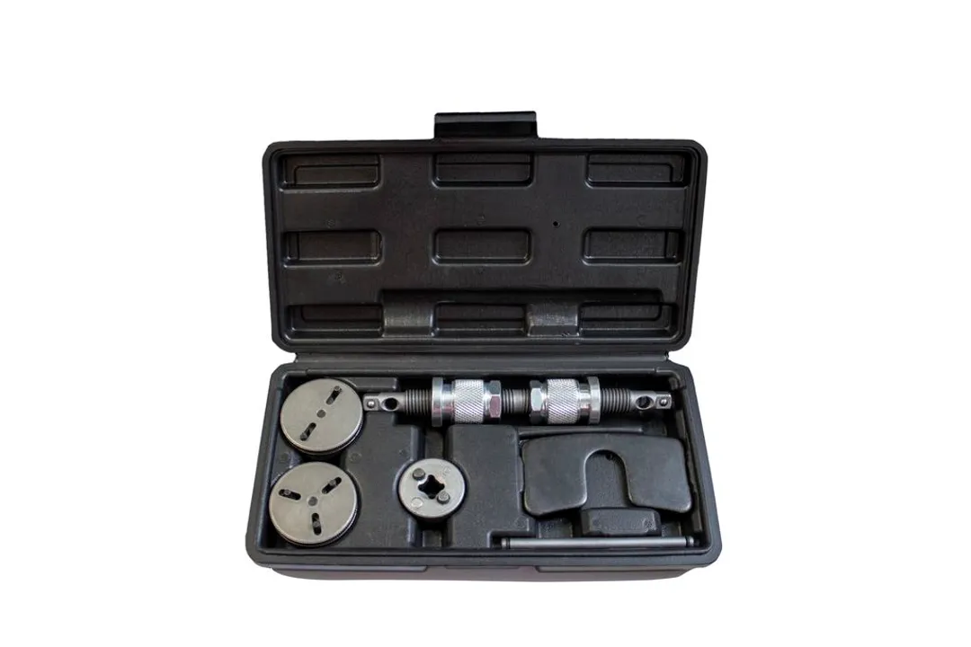 Набор инструментов для обслуживания тормозных цилиндров универсальный 8пр.