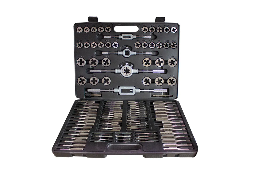 Набор метчик.и плашек110пр(2х0.4,3х0.5,4х0.7,5х0.8,6х0.75-1,8х0.75-1,25,9х0.75-1.25,10х0.75-1.5,11х0.75/1/1.25/1.5, 12х0.75-1.75,14х1-2,16х1-2,18х1.5)