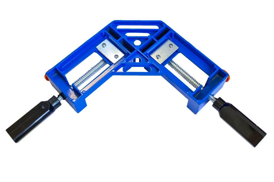 Струбцина винтовая угловая (2 зажима, max захват-70мм)