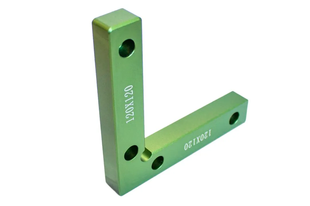 Угольник аллюминиевый 120х120мм