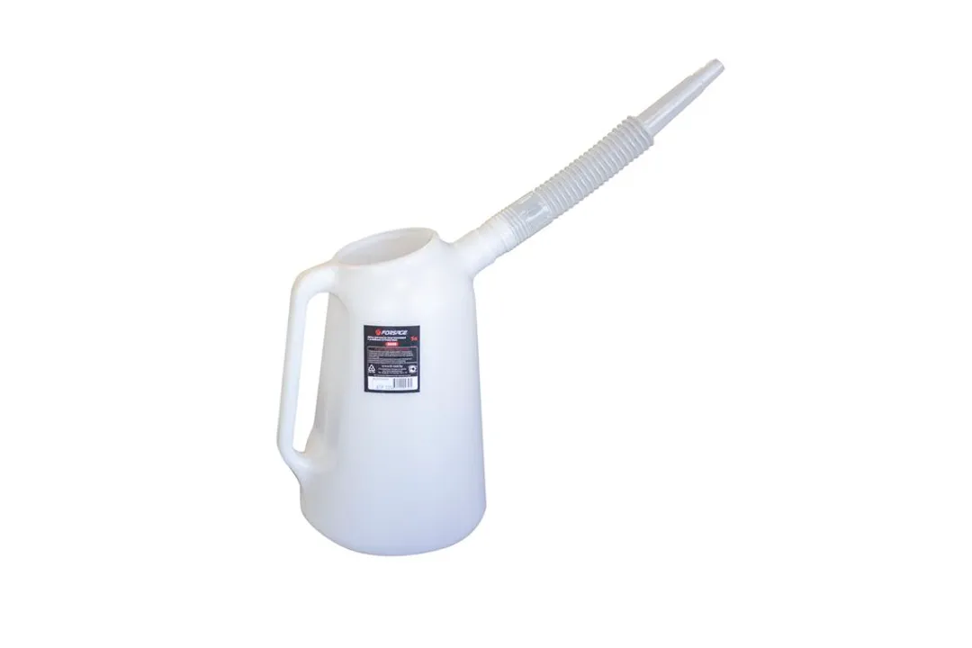 Емкость мерная пластиковая для заливки масла (5л)