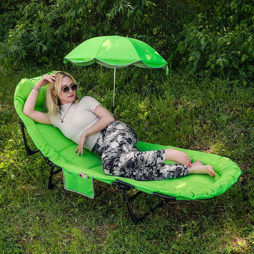 Шезлонг складной на мягкой основе (светло-зеленый) в комплекте с зонтом садовым (1960х640х320мм, макс. нагрузка 200кг)