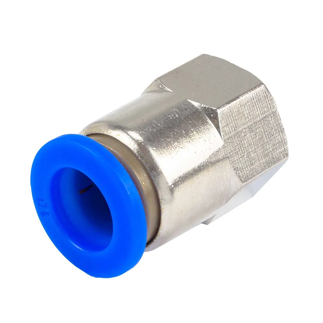 Фитинг для пластиковых трубок 10мм с внутренней резьбой 1/8»