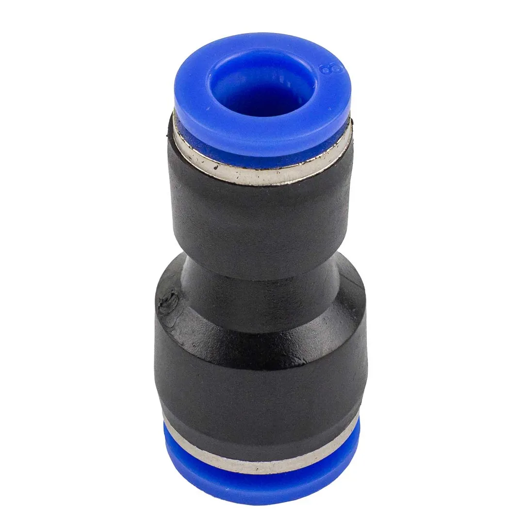 Фитинг-переходник для пластиковых трубок 10×8мм